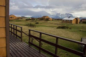 Hosteria Lago Tyndall Torres del Paine National Park Eksteriør billede
